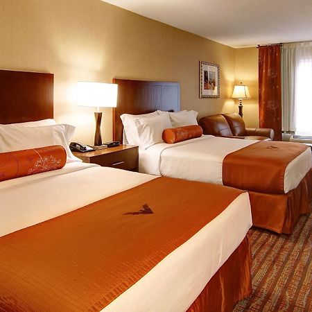 Phoenix Inn Suites อัลบานี ภายนอก รูปภาพ