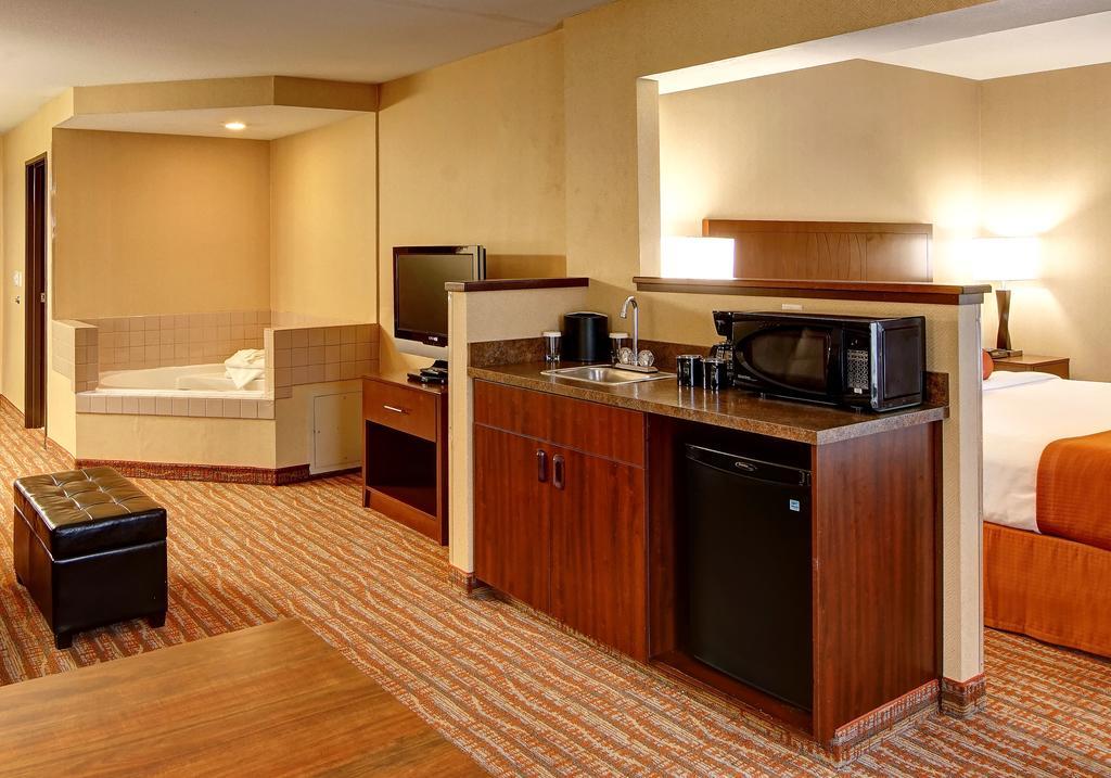 Phoenix Inn Suites อัลบานี ภายนอก รูปภาพ